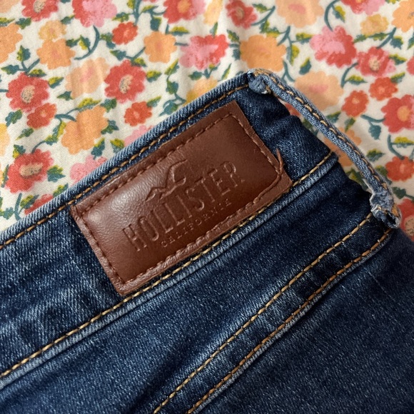 Hollister - Denim High Rise Super Skinny Jeans - Picture 5 of 5